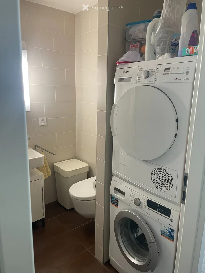 Camera in una casa privata – foto 2 di 4