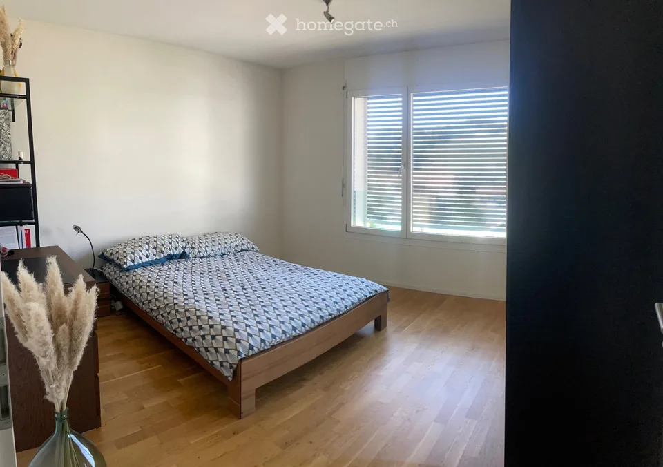Wiederaufnahme des Mietvertrags Helles 3,5-Zimmer-Apartment mit 85 m² in La Roche – Foto 4 von 5