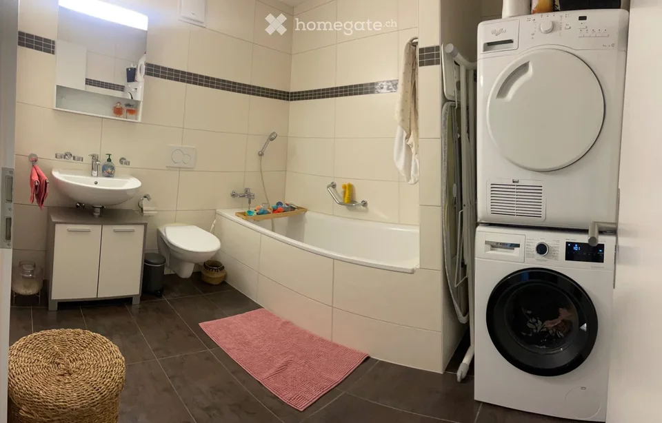 Wiederaufnahme des Mietvertrags Helles 3,5-Zimmer-Apartment mit 85 m² in La Roche – Foto 2 von 5