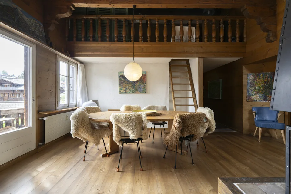 CASA STORICA RESIDENZIALE E COMMERCIALENEL CUORE DI ZWEISIMMEN – foto 2 di 13
