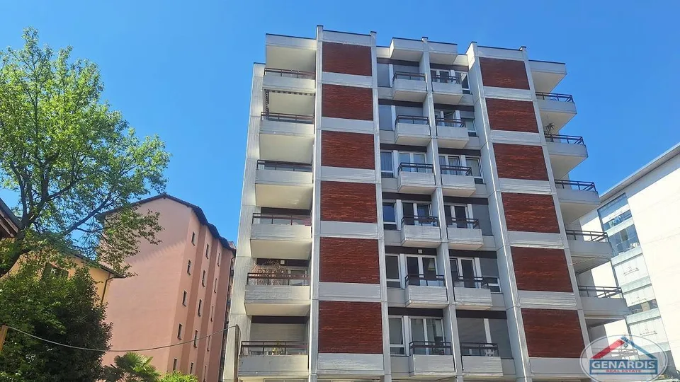 Lugano Zentrum, Al Piano Attico, loc 2,5, Terrasse, Balkon, überdachter Parkplatz – Foto 2 von 14