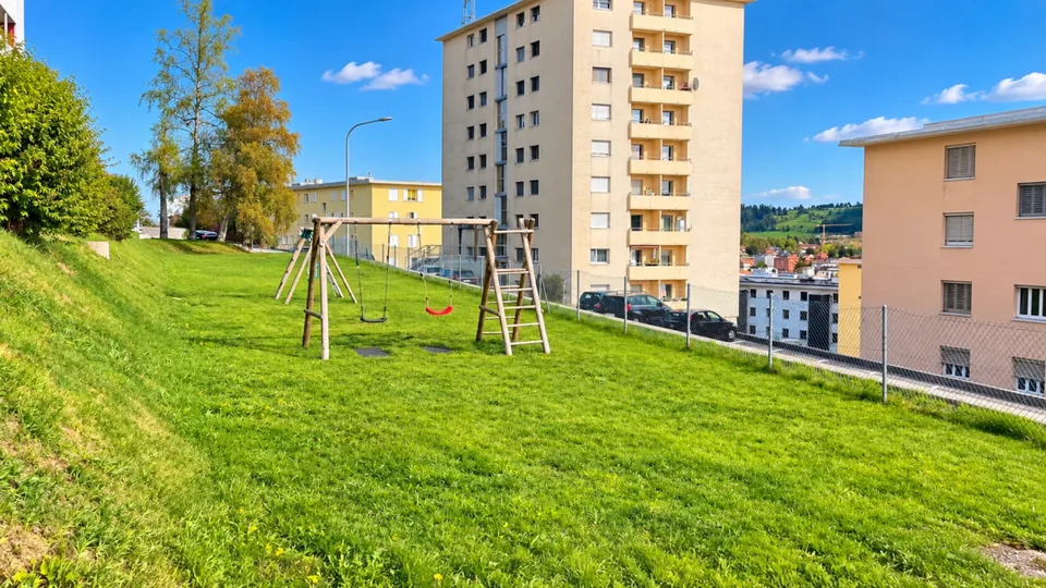 Magnifique 4.0 pièces avec 2 balcons, dont un très spacieux, et vue panoramique – photo 4 sur 17