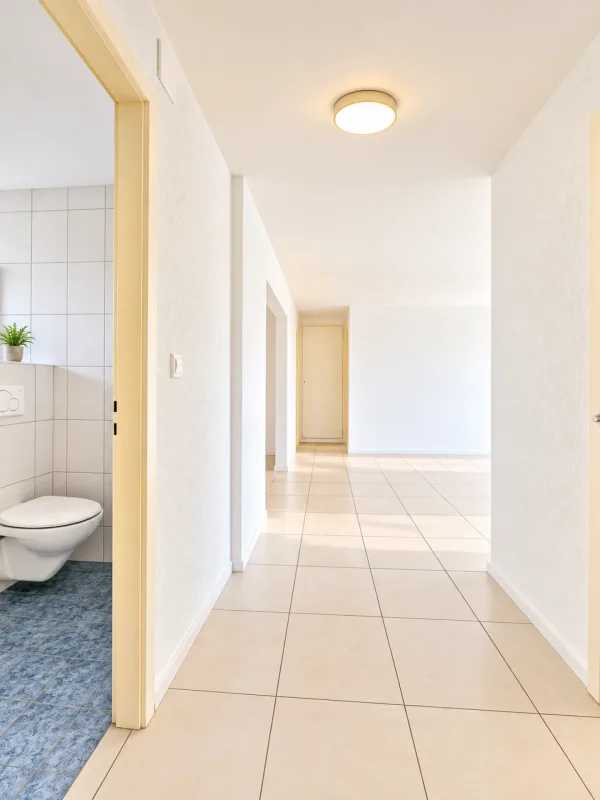 Magnifique 4.0 pièces avec 2 balcons, dont un très spacieux, et vue panoramique – photo 12 sur 17