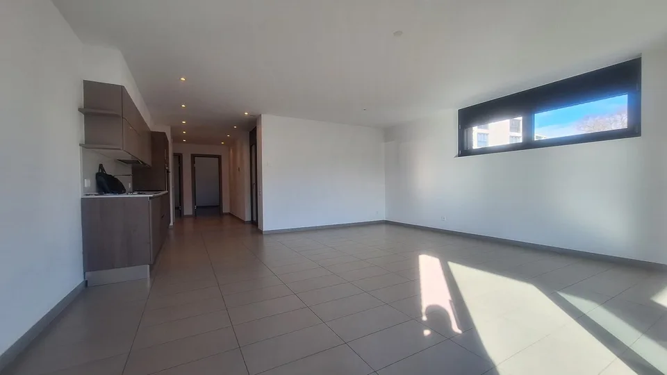 Komfort, Sonnig, Elegantes Apartment, mit zwei Terrassen, Zwei Autoabstellplätzen – Foto 5 von 15