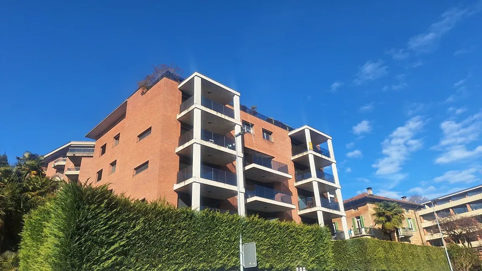Komfort, Sonnig, Elegantes Apartment, mit zwei Terrassen, Zwei Autoabstellplätzen – Foto 2 von 15