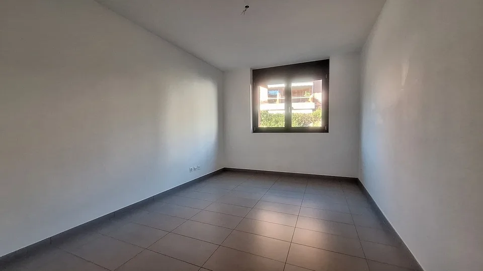 Komfort, Sonnig, Elegantes Apartment, mit zwei Terrassen, Zwei Autoabstellplätzen – Foto 11 von 15
