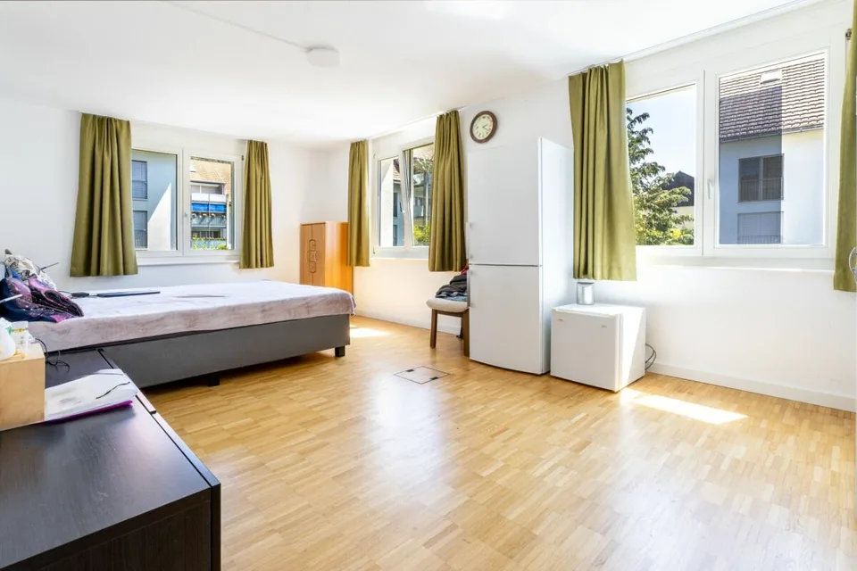 Geräumige 4.5-Zimmerwohnung mit Balkon, Gartensitzplatz und Hobbyraum – Foto 8 von 16