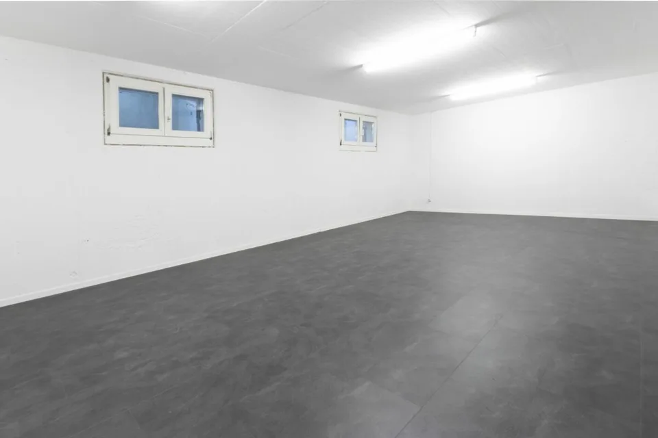 Geräumige 4.5-Zimmerwohnung mit Balkon, Gartensitzplatz und Hobbyraum – Foto 13 von 16