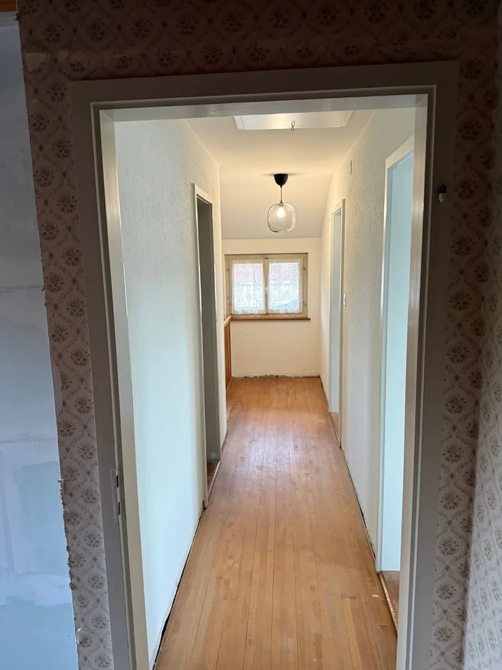 Charmantes 5.5-Zimmer-Einfamilienhaus mit Garten in Biel-Benken – Foto 8 von 19