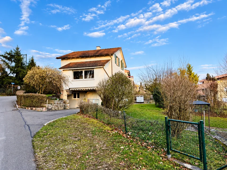 Charmantes 5.5-Zimmer-Einfamilienhaus mit Garten in Biel-Benken – Foto 3 von 19