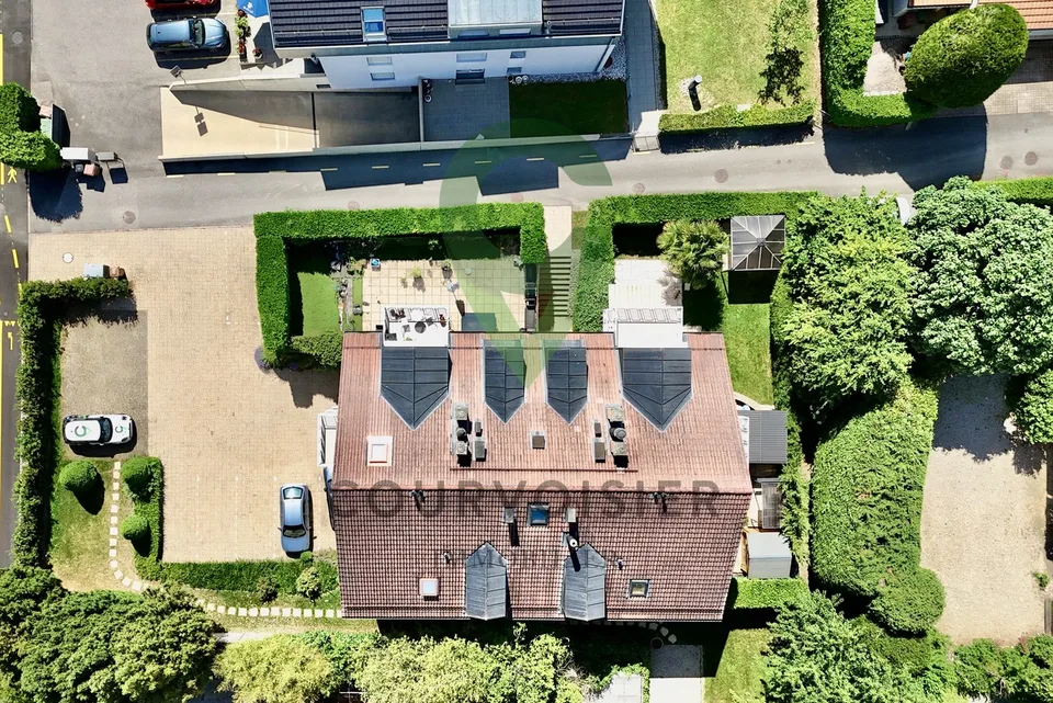 Geräumiges Dachgeschoss mit 3.5 Zimmern und schöner Aussicht auf den See – Foto 12 von 12