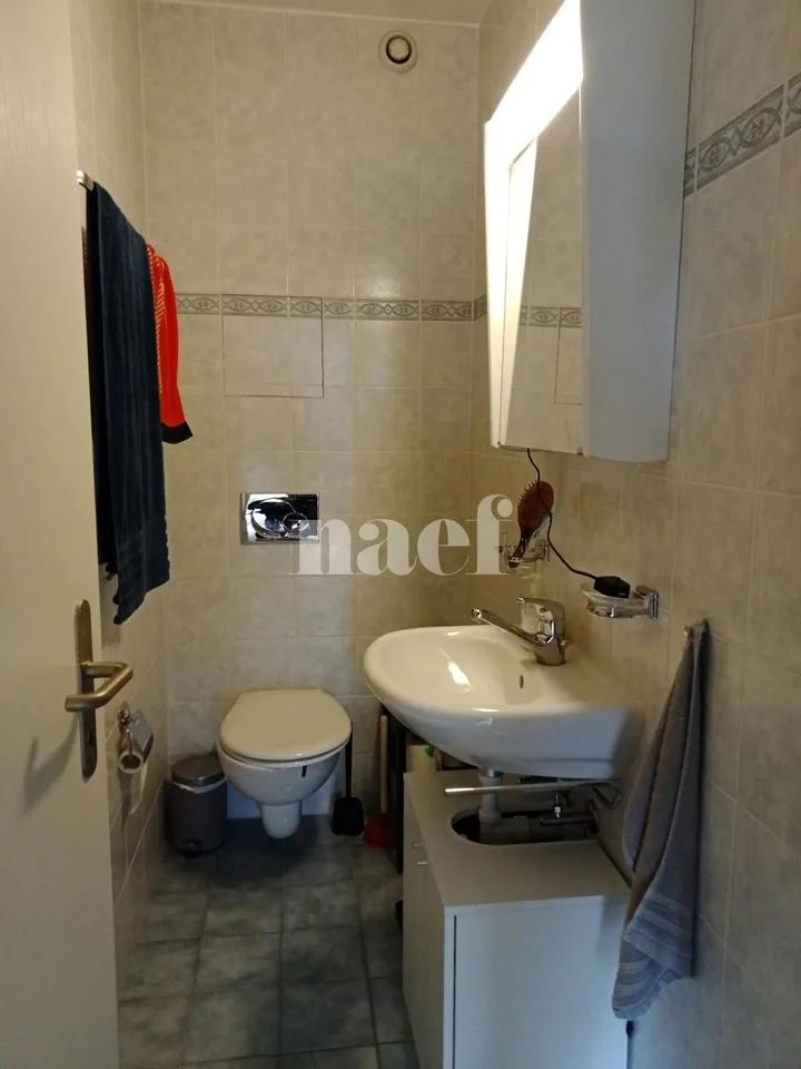 Wohnung mit 4.5 Zimmern, im 1. Stock – Foto 9 von 9