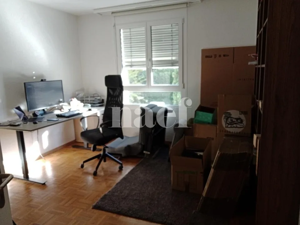 Wohnung mit 4.5 Zimmern, im 1. Stock – Foto 6 von 9