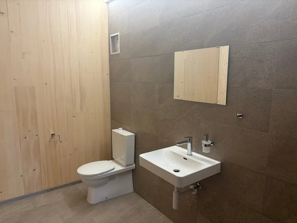 Nouvelle Construction de Propriété Commerciale: Bureaux à Louer – photo 11 sur 13