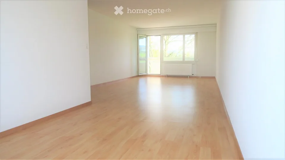 Helle 5-Zi-Wohnung angrenzend an Landwirtschaftszone mit verglastem Balkon in Mönchaltorf – Foto 4 von 18