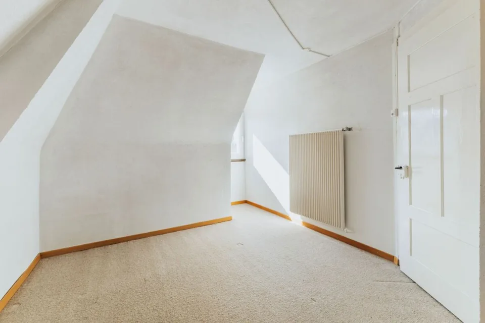 7-Zimmer Einfamilienhaus mit Garten und viel Gestaltungsspielraum – Foto 17 von 18