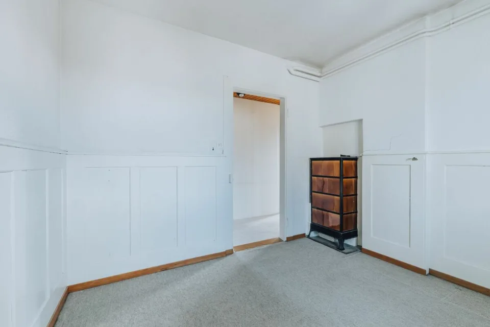 7-Zimmer Einfamilienhaus mit Garten und viel Gestaltungsspielraum – Foto 13 von 18
