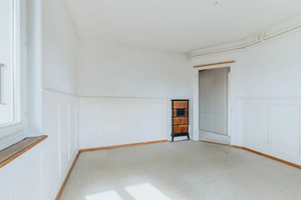 7-Zimmer Einfamilienhaus mit Garten und viel Gestaltungsspielraum – Foto 12 von 18