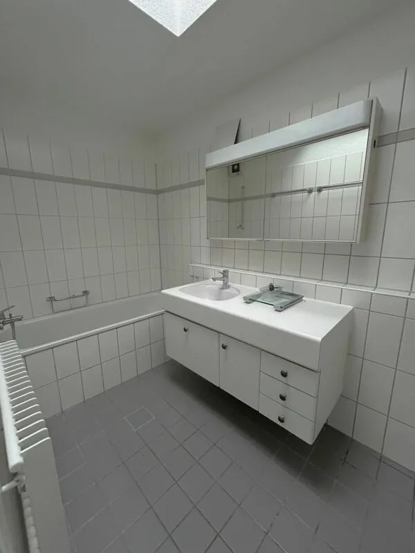 Wohnen in Wollishofen: frisch renovierte 5.5-Zimmerwohnung – Foto 5 von 14