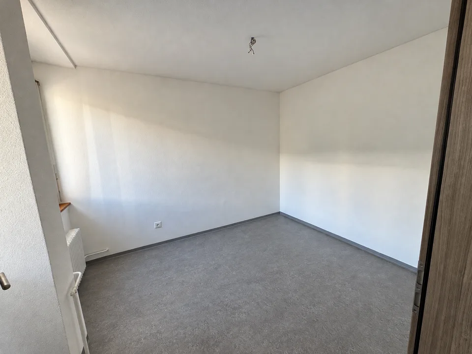Charming 4.5-room apartment in Saint-Imier – available immediately – photo 3 of 11