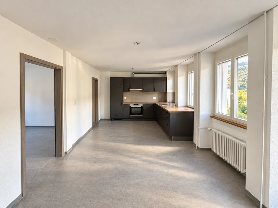 Charming 4.5-room apartment in Saint-Imier – available immediately – photo 2 of 11