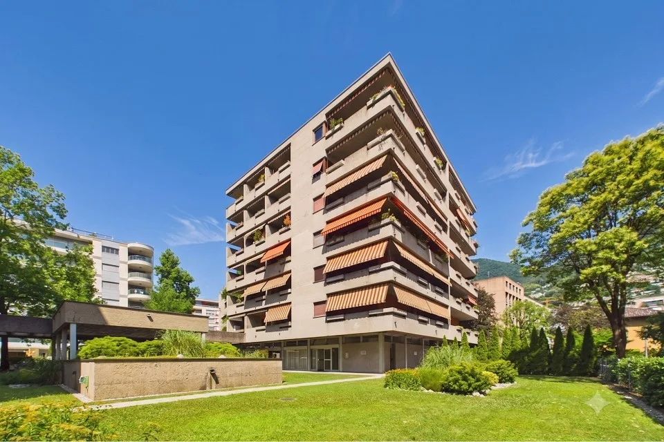 Esclusivo Attico con vista Lago e Monte Brè nel centro di Lugano – Foto 2 von 2
