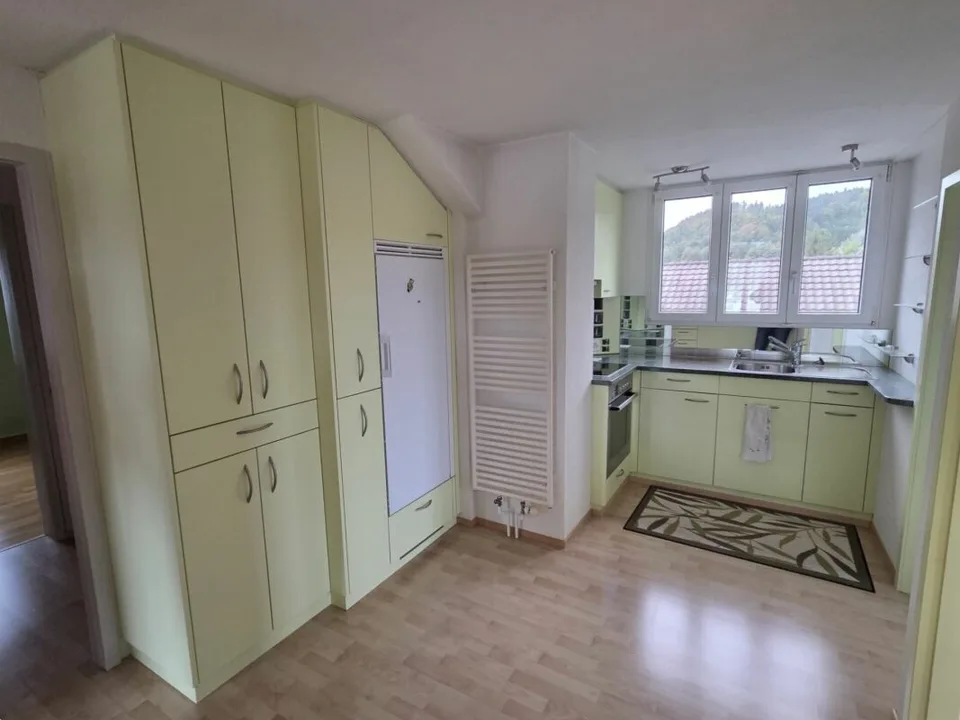 Zu vermieten an der Haupstrasse 4 in 8363 Bichelsee, sonnige 4 Zi.-Wohnung in einem 3 Fam.-Haus. – Foto 5 von 10