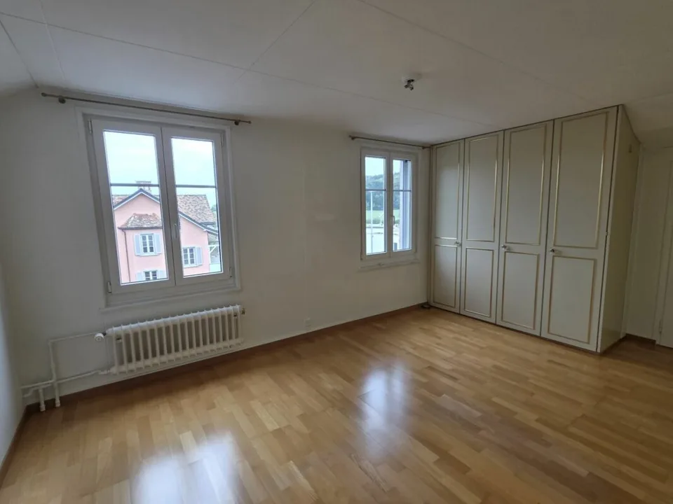 Zu vermieten an der Haupstrasse 4 in 8363 Bichelsee, sonnige 4 Zi.-Wohnung in einem 3 Fam.-Haus. – Foto 8 von 10