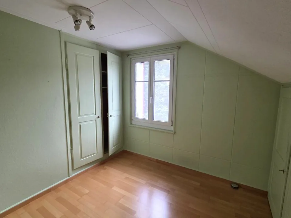 Zu vermieten an der Haupstrasse 4 in 8363 Bichelsee, sonnige 4 Zi.-Wohnung in einem 3 Fam.-Haus. – Foto 7 von 10