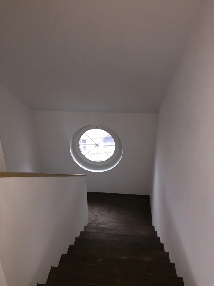 Exceptional attic apartment with balcony – photo 4 of 6
