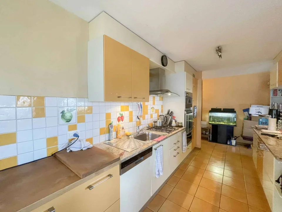 Preisreduzierung - Familienwohnung mit 4,5 Zimmern und Balkonen im Zentrum von Prilly – Foto 4 von 6