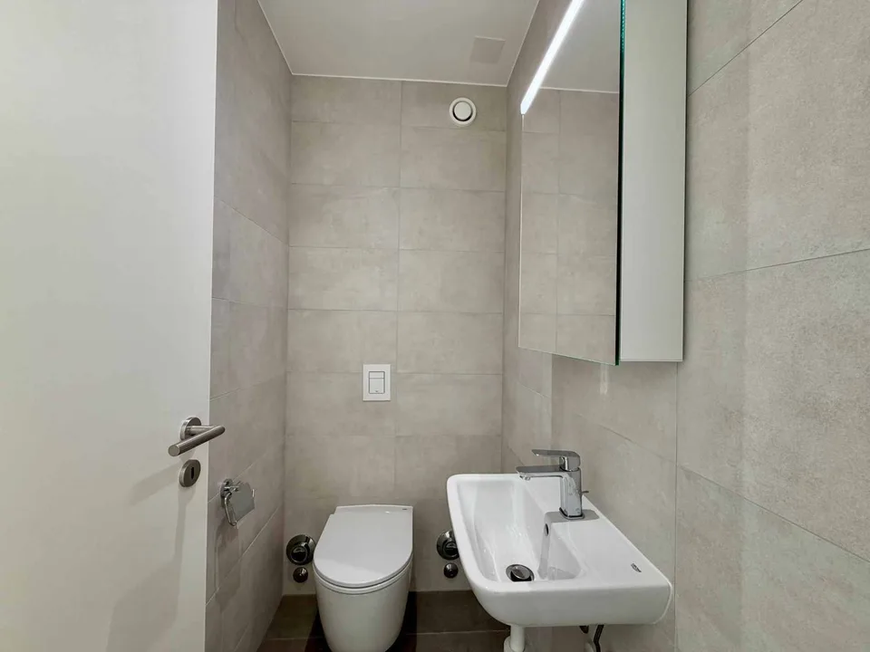 Beautiful new 3.5-room apartment with balcony – photo 10 of 10