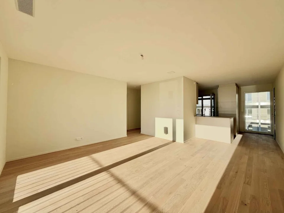 Beautiful new 3.5-room apartment with balcony – photo 3 of 10