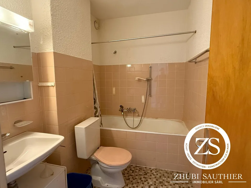 Wohnung 3.5 Zimmer zur Renovierung im Zentrum von Conthey – Foto 9 von 12