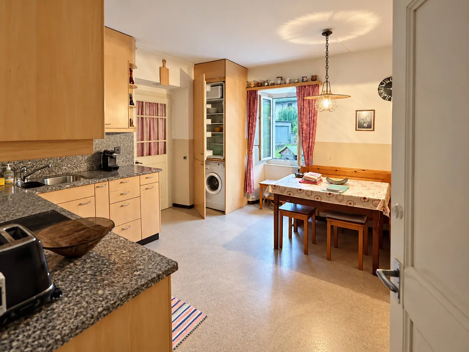 Historisches Wohnhaus mit drei Wohnungen – Foto 8 von 12