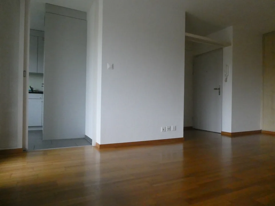 Zentral gelegen in schöner grüner Umgebung – Foto 3 von 6