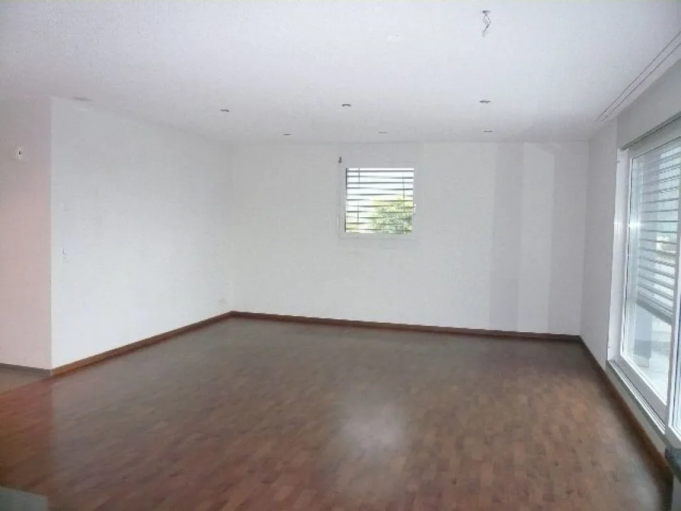 schöne 3.5 Zimmer-Attikawohnung an zentraler Lage – Foto 5 von 9