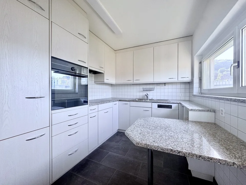 Helle 4.5 Zimmer Wohnung über den Dächern von St. Gallen – Foto 2 von 11