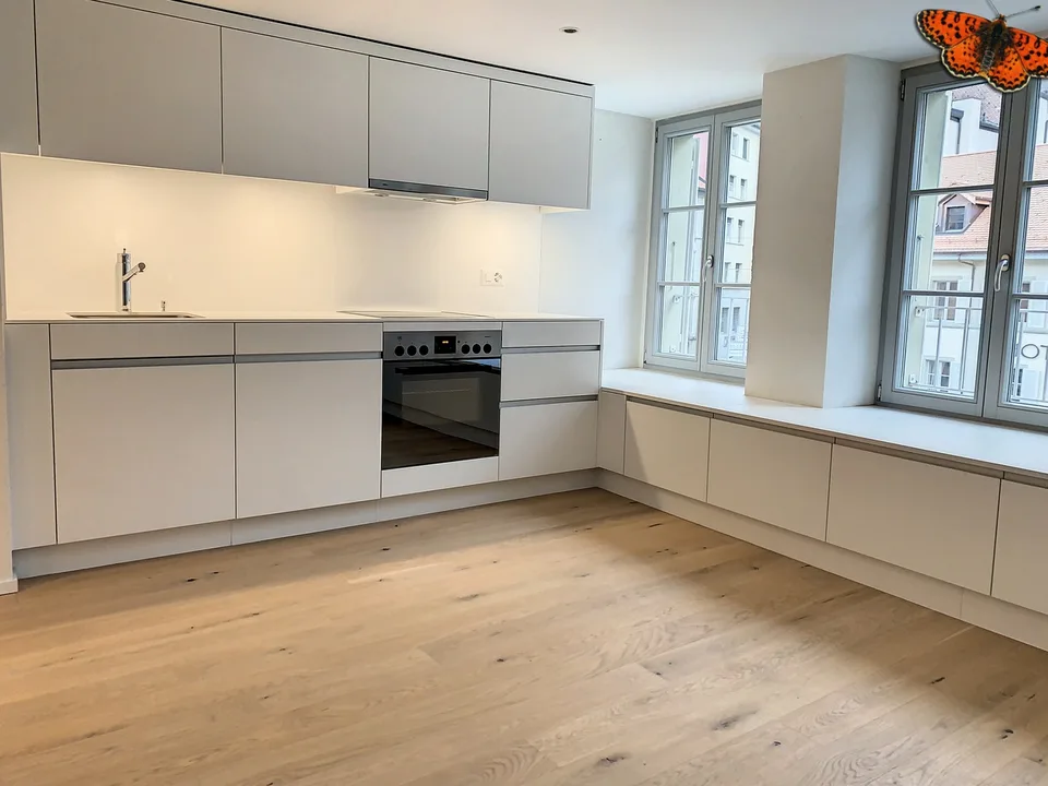 Studio teilweise möbliert - im Herzen der Stadt Romont! – Foto 4 von 8