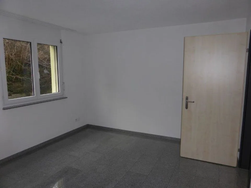 schöne 5.5 Zimmerwohnung an ruhiger Lage – Foto 6 von 10