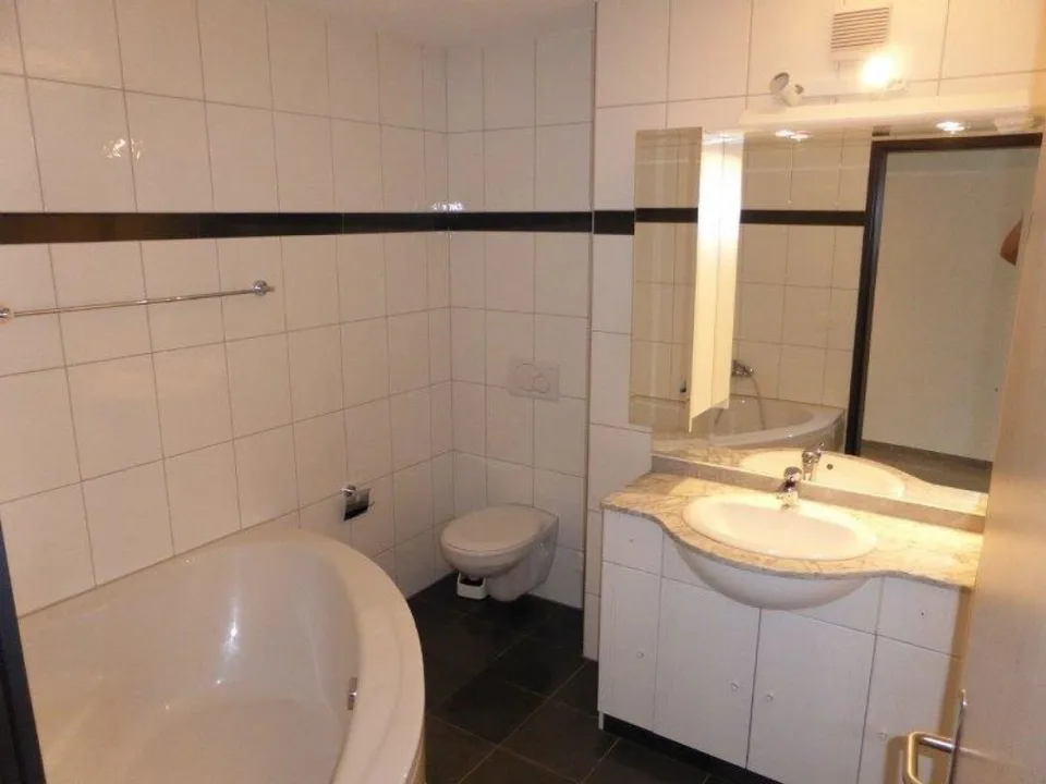 schöne 5.5 Zimmerwohnung an ruhiger Lage – Foto 4 von 10