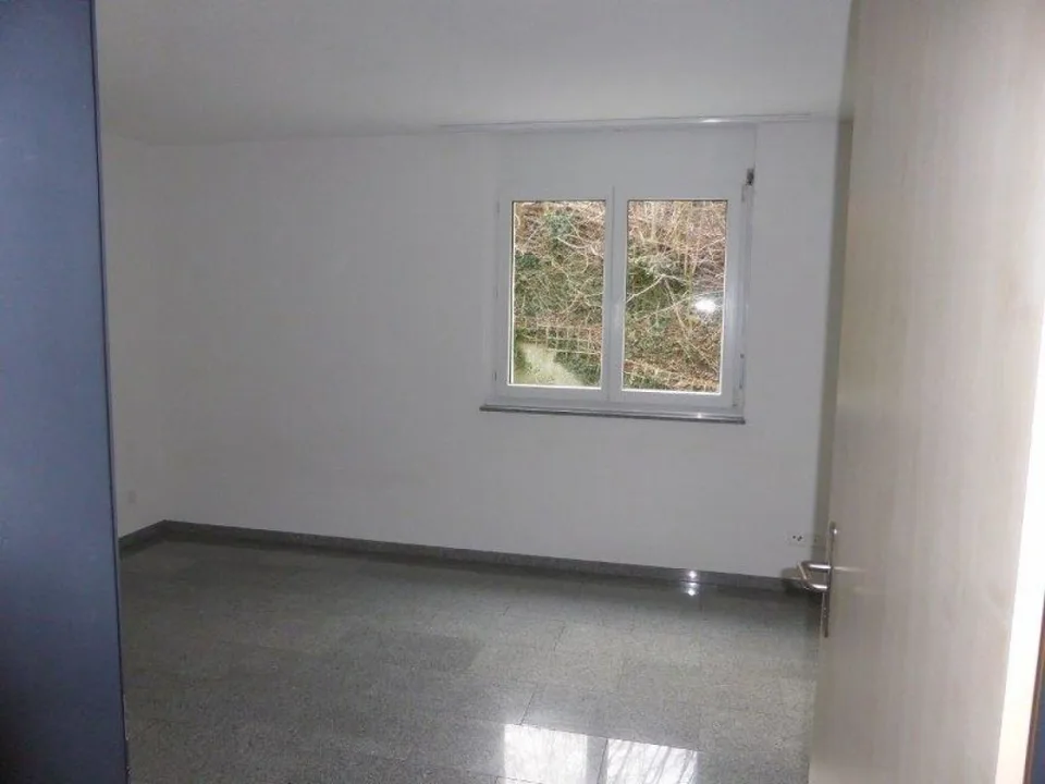 schöne 5.5 Zimmerwohnung an ruhiger Lage – Foto 7 von 10