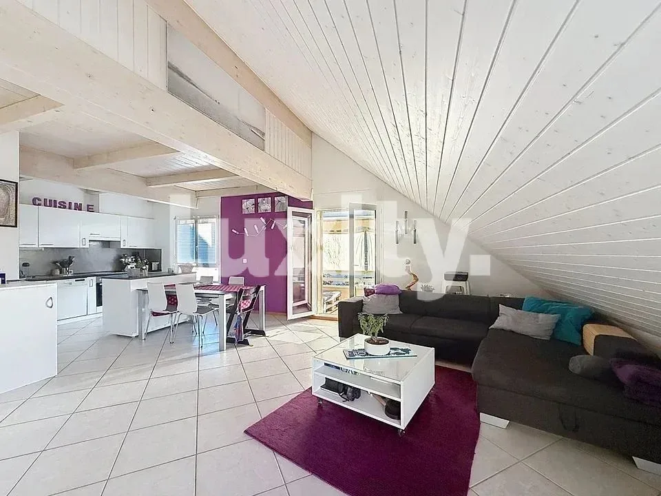 Ampio duplex luminoso di 4,5 locali di circa 160 m² a Gland – foto 2 di 8