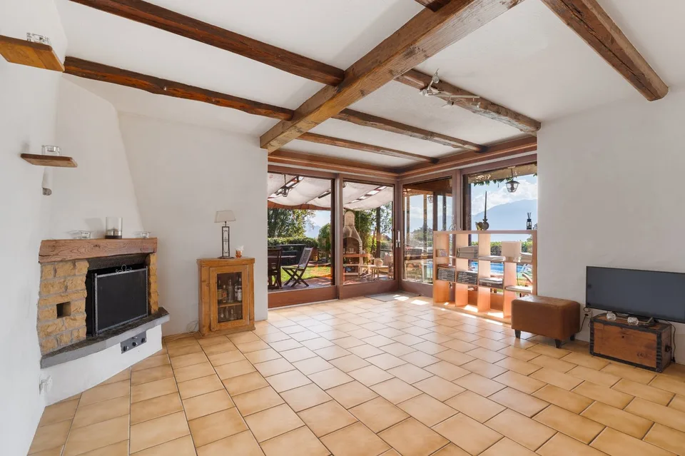 Duplex de caractère dans une ferme du XIXe siècle, face au Léman et aux Alpes – photo 7 sur 14
