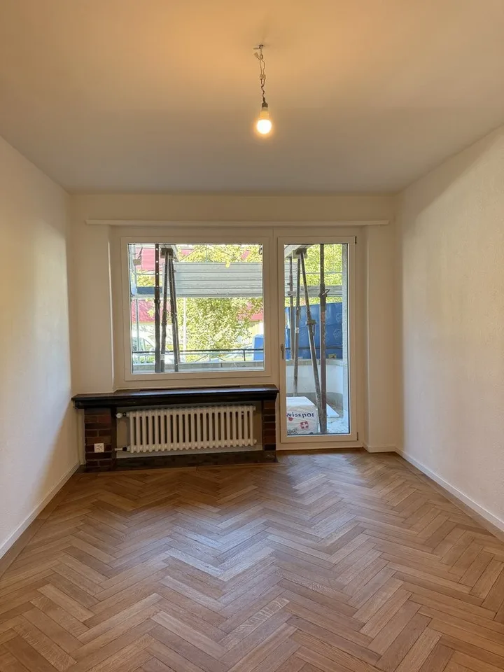 Comprehensively renovated 2.5-room apartment with modern construction standard – photo 6 of 11