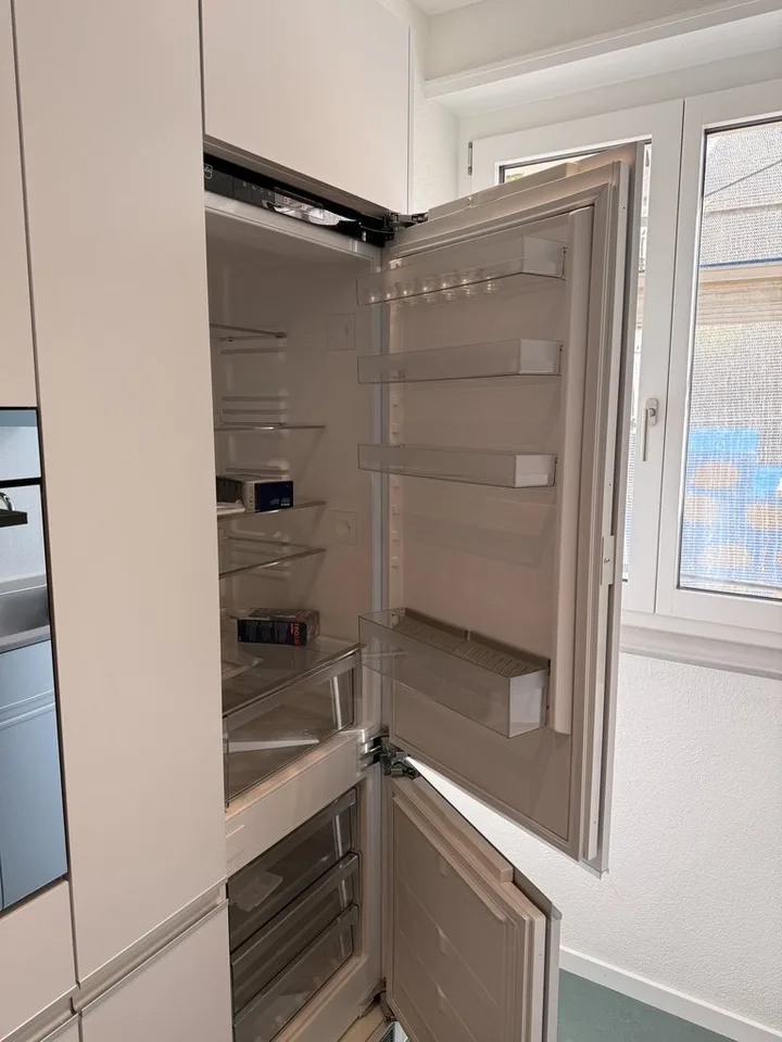 Comprehensively renovated 2.5-room apartment with modern construction standard – photo 5 of 11