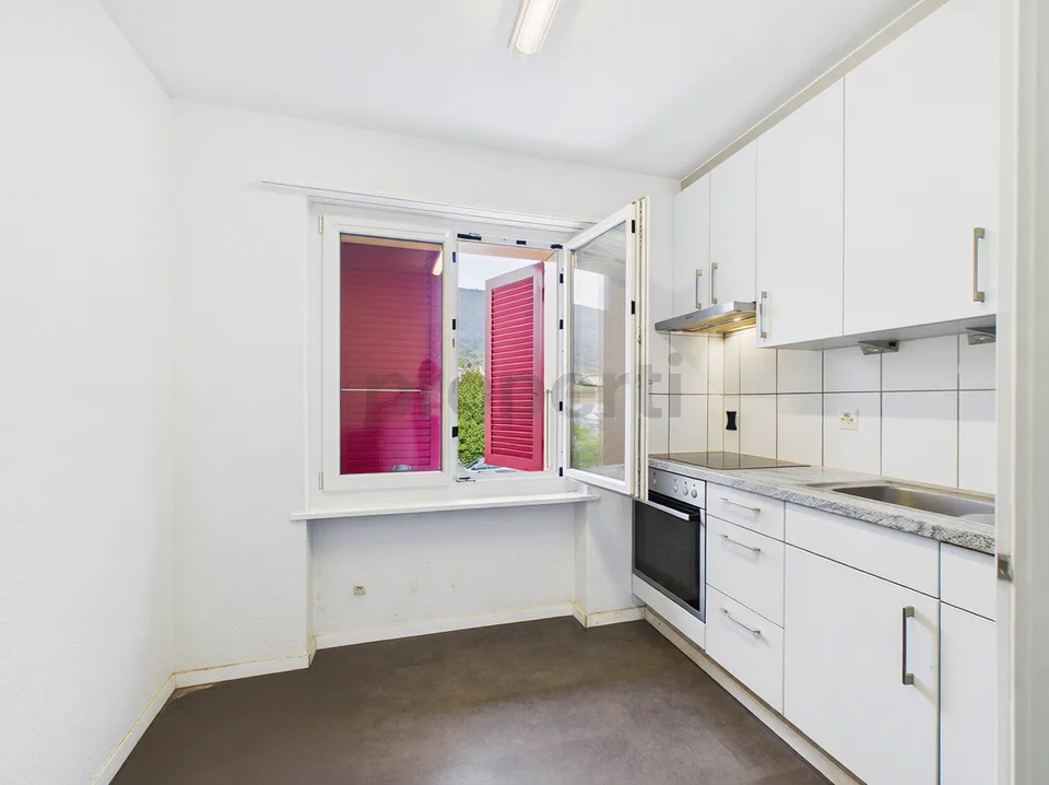 Renovation 2022, Sonniger Balkon & Effiziente Raumaufteilung! – Foto 2 von 10