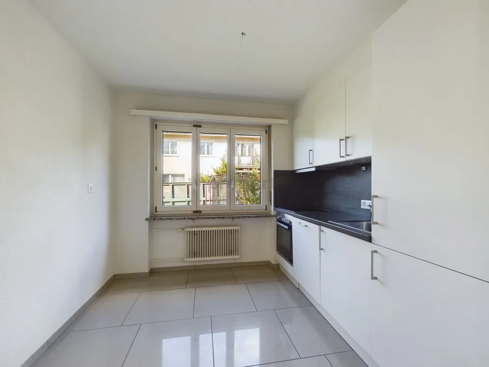 Kürzlich Renoviert, Geräumige Küche & Sonniges Wohnambiente! – photo 4 sur 13