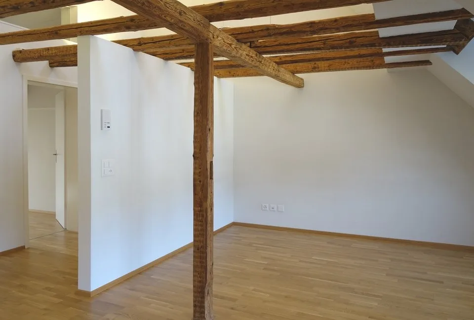 Appartement mansardé charmant dans le centre – photo 2 sur 8