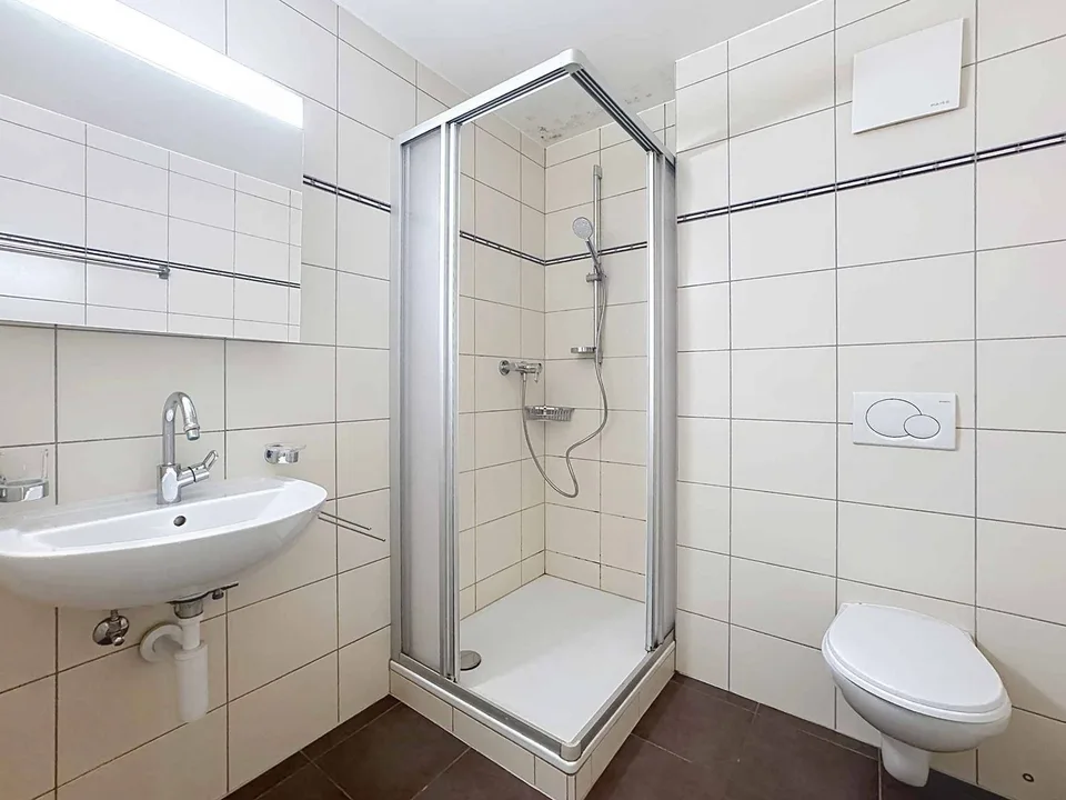 Geräumige 4.5-Zimmer-Wohnung mit 127 m2 und großer Terrasse – Foto 13 von 13